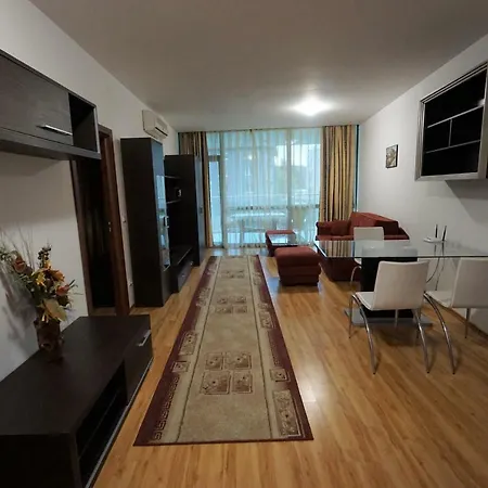Apartment In Del Sol